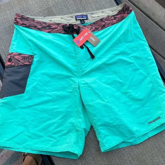 patagonia patch pocket board shorts size 38. NEW. - Picture 1 of 3